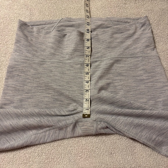 Lululemon Train Times 7/8 Pant Leggings
Wee Are From Space Grey White - Picture 7 of 12